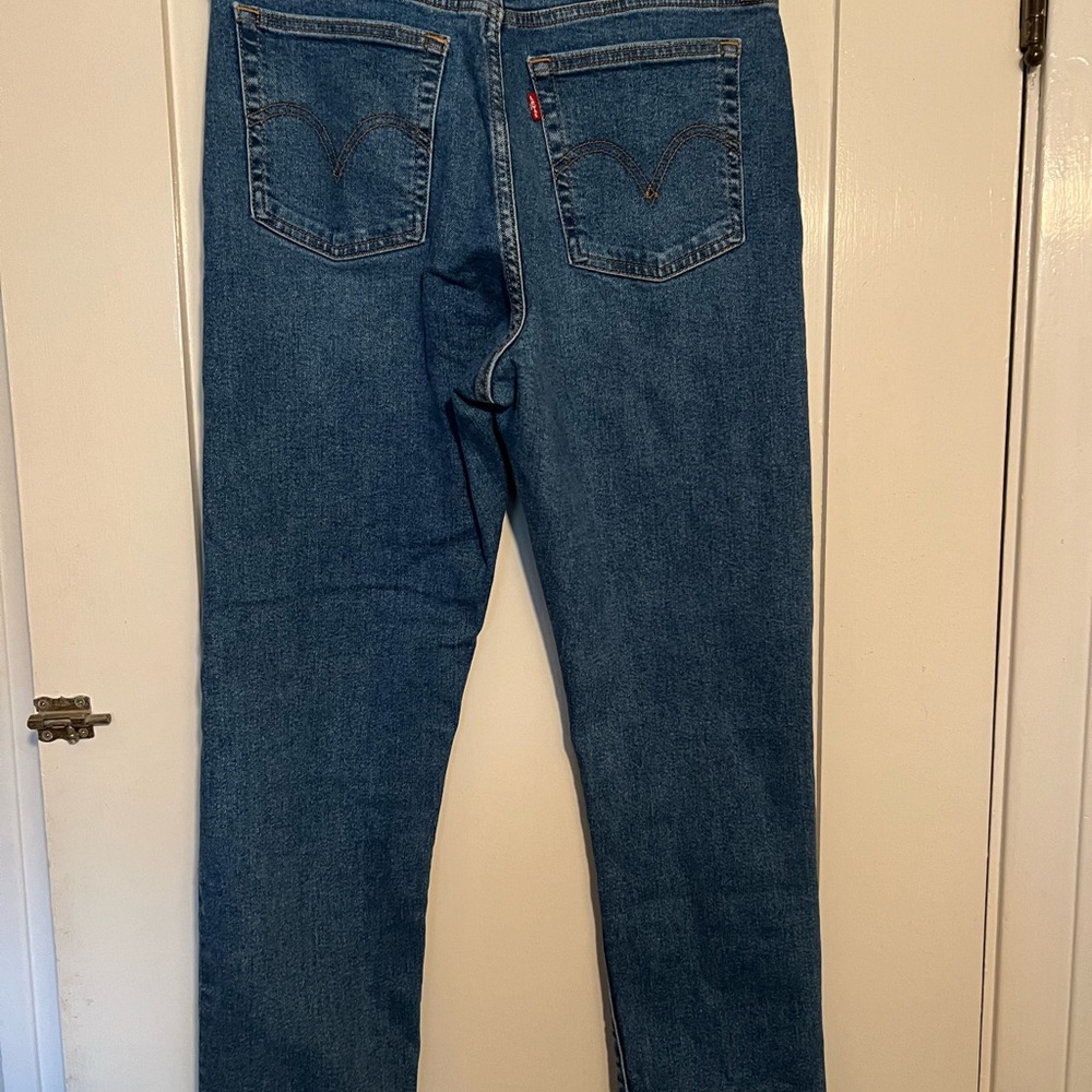 Levis wedgie straight